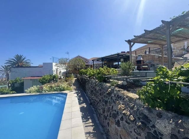 5 soveværelse Finca/Landehus til salg i Granadilla de Abona med swimmingpool - € 549.000 (Ref: 9748153)