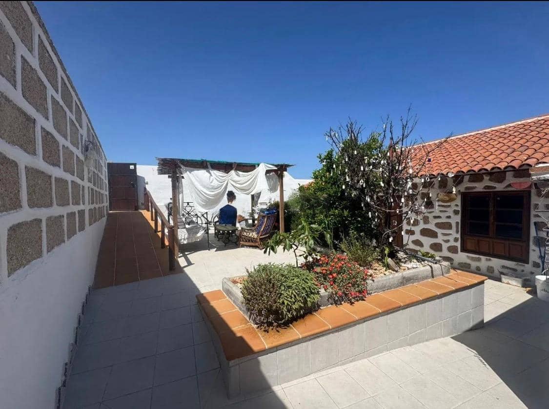 5 soveværelse Finca/Landehus til salg i Granadilla de Abona med swimmingpool - € 549.000 (Ref: 9748153)