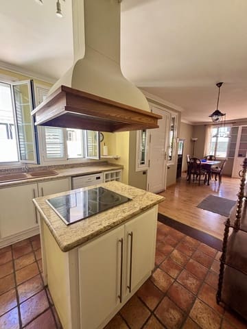 3 soveværelse Semi-Rækkehus til salg i Abades, Arico - € 375.000 (Ref: 9765140)