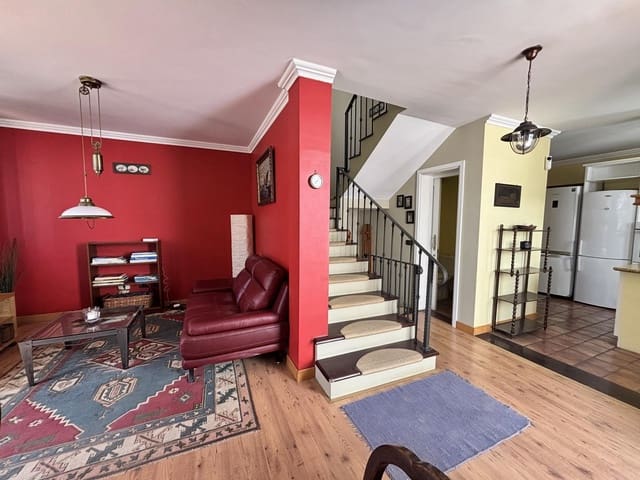 3 soveværelse Semi-Rækkehus til salg i Abades, Arico - € 375.000 (Ref: 9765140)