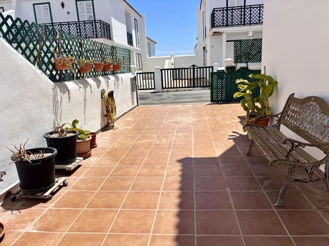 3 soveværelse Semi-Rækkehus til salg i Abades, Arico - € 375.000 (Ref: 9765140)