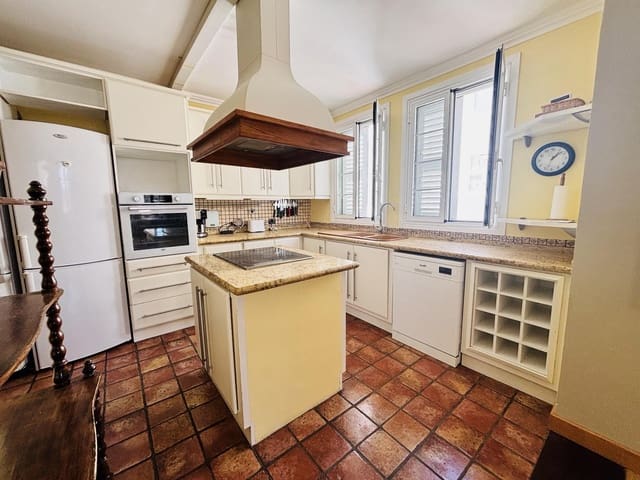 3 soveværelse Semi-Rækkehus til salg i Abades, Arico - € 375.000 (Ref: 9765140)