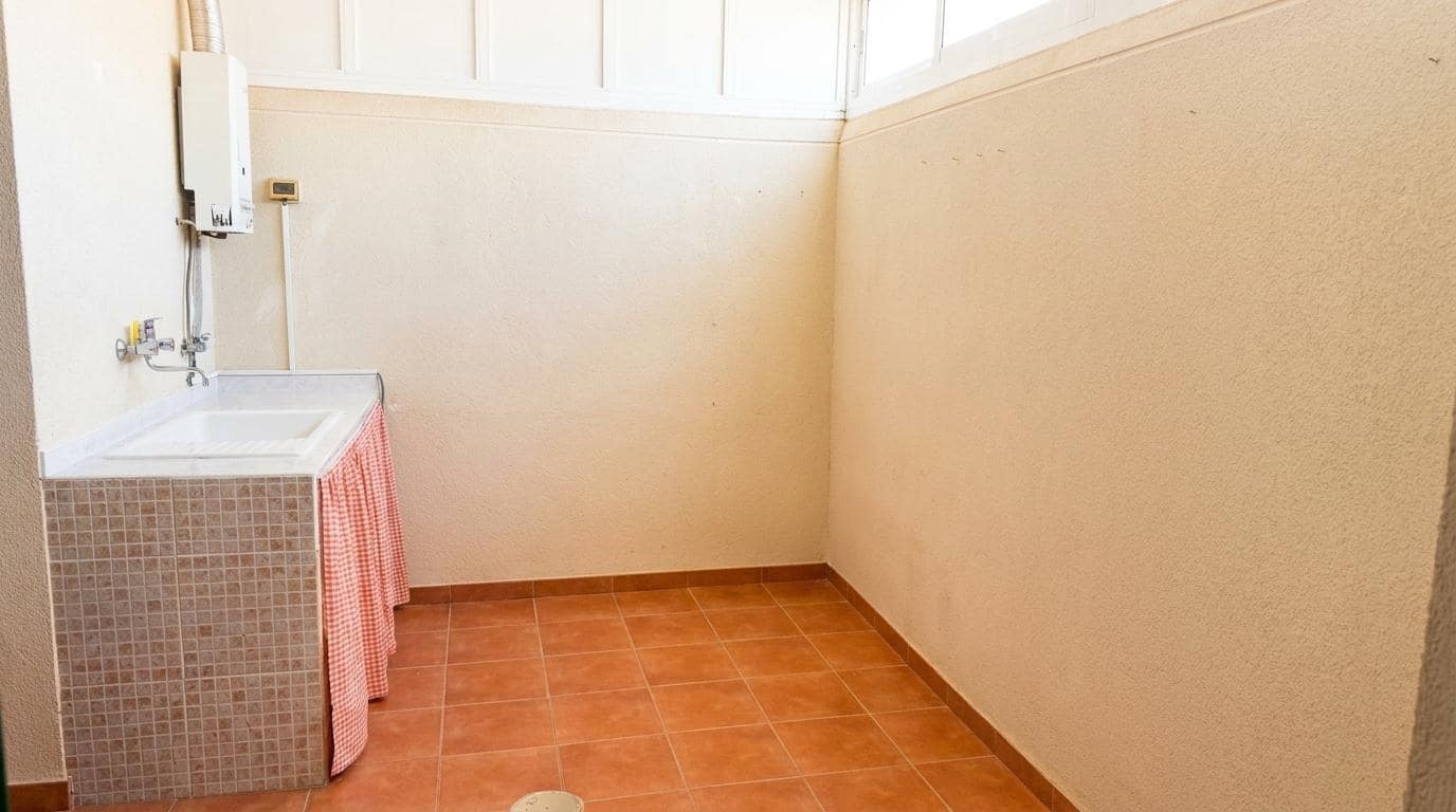 3 soveværelse Semi-Rækkehus til salg i Adeje med garage - € 368.500 (Ref: 9836700)