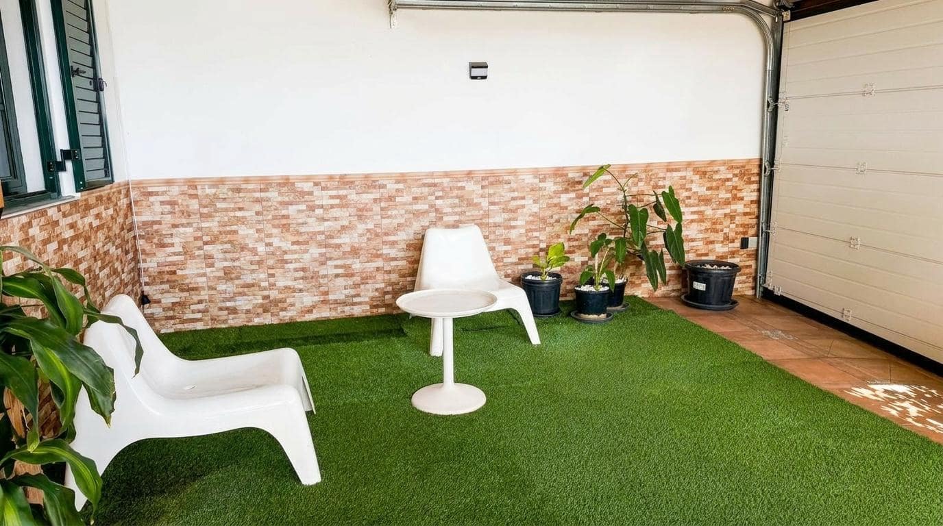 3 soveværelse Semi-Rækkehus til salg i Adeje med garage - € 368.500 (Ref: 9836700)