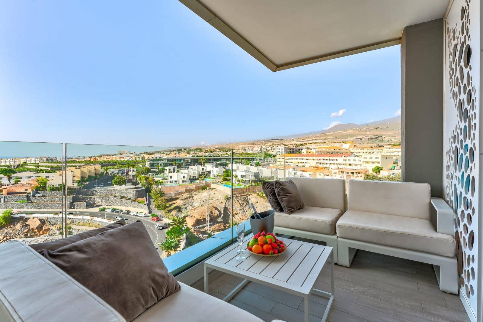 3 bedroom Apartment for sale in Playa Paraiso with pool garage - € 660,000 (Ref: 9839443)