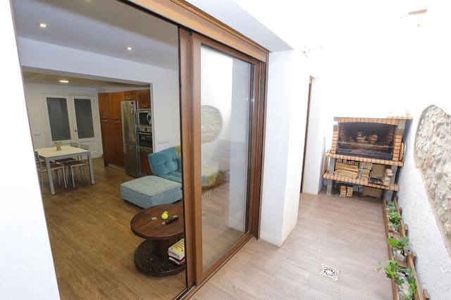 4 slaapkamer Rijtjeshuis te koop in Alcanar met garage - € 349.000 (Ref: 7786373)