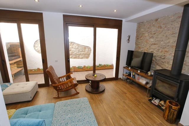 4 slaapkamer Rijtjeshuis te koop in Alcanar met garage - € 349.000 (Ref: 7786373)