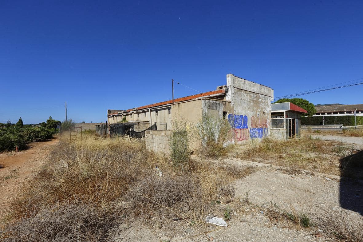 Virksomhed til salg i Les Cases d'Alcanar - € 135.000 (Ref: 7786387)