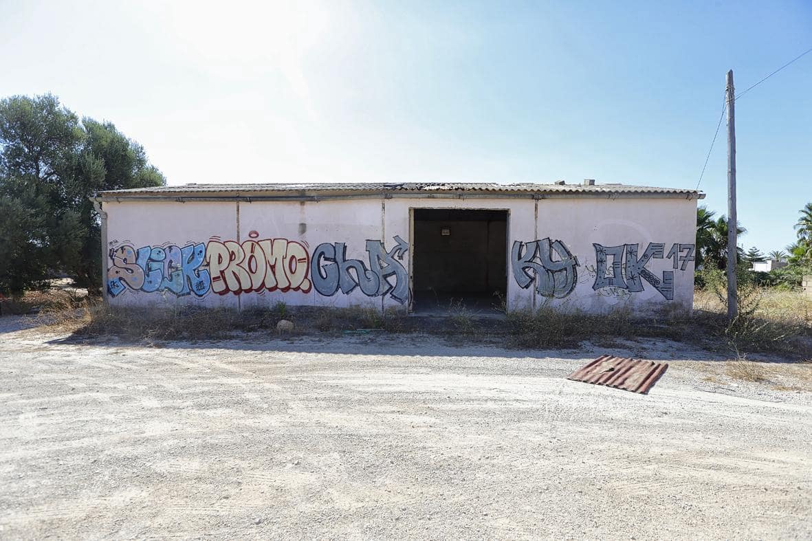 Virksomhed til salg i Les Cases d'Alcanar - € 135.000 (Ref: 7786387)