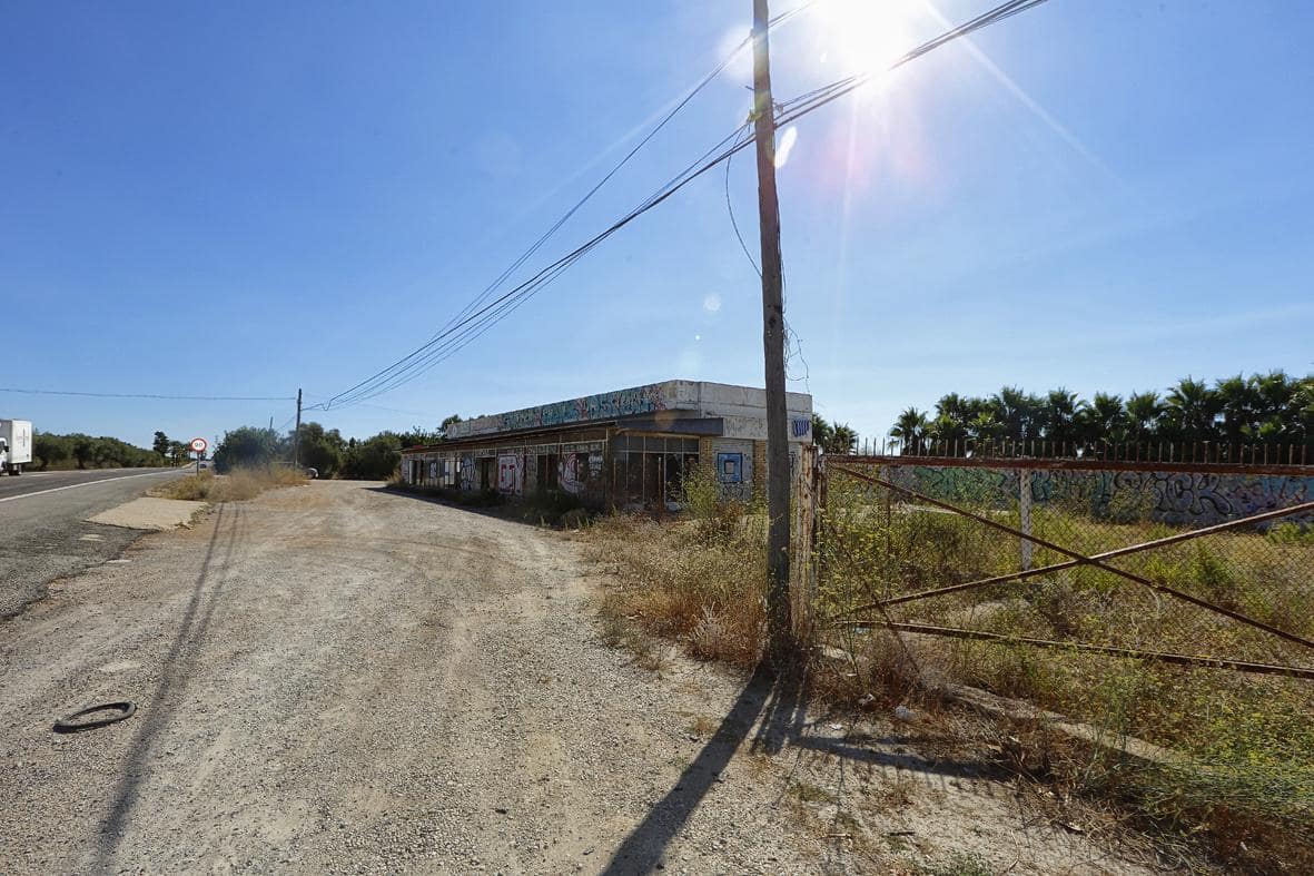 Virksomhed til salg i Les Cases d'Alcanar - € 135.000 (Ref: 7786387)