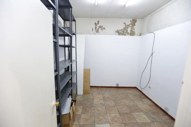 Commercial for sale in Alcanar - € 34,000 (Ref: 7786395)