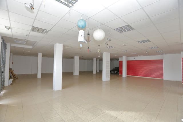 Commercial for rent in Alcanar - € 2,000 (Ref: 7786400)
