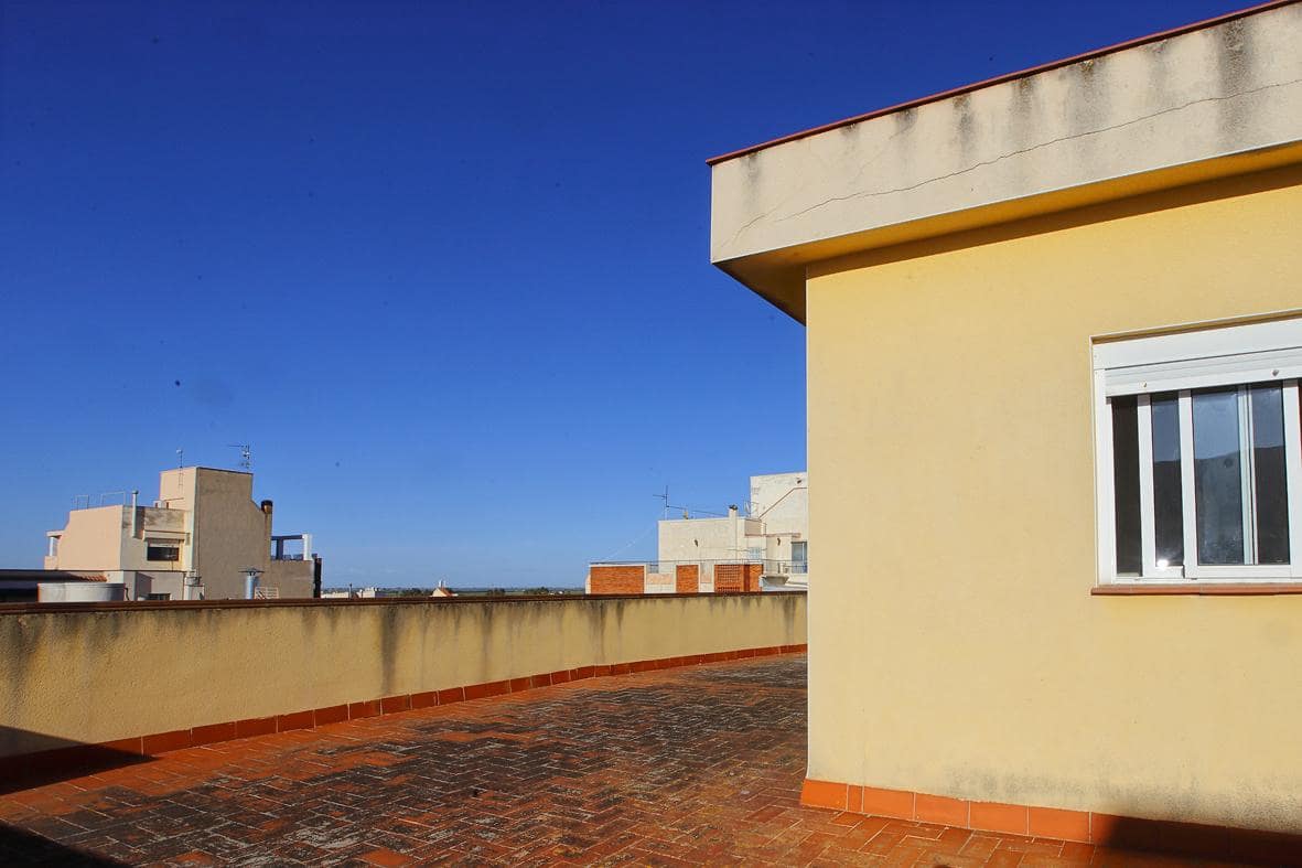 Apartment for sale in Sant Carles de la Rapita - € 530,000 (Ref: 7786415)