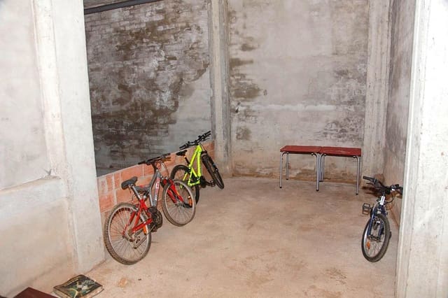 3 bedroom Commercial for sale in Alcanar - € 129,000 (Ref: 7788614)