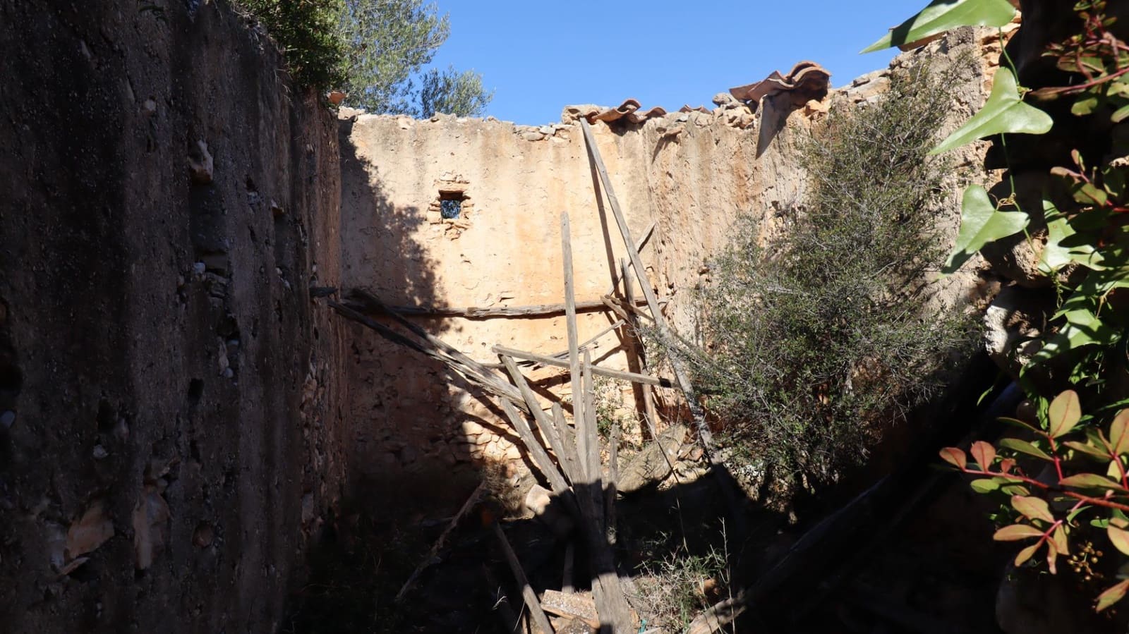 Grunde uden byggetilladelser til salg i Vinaros - € 50.000 (Ref: 8050224)