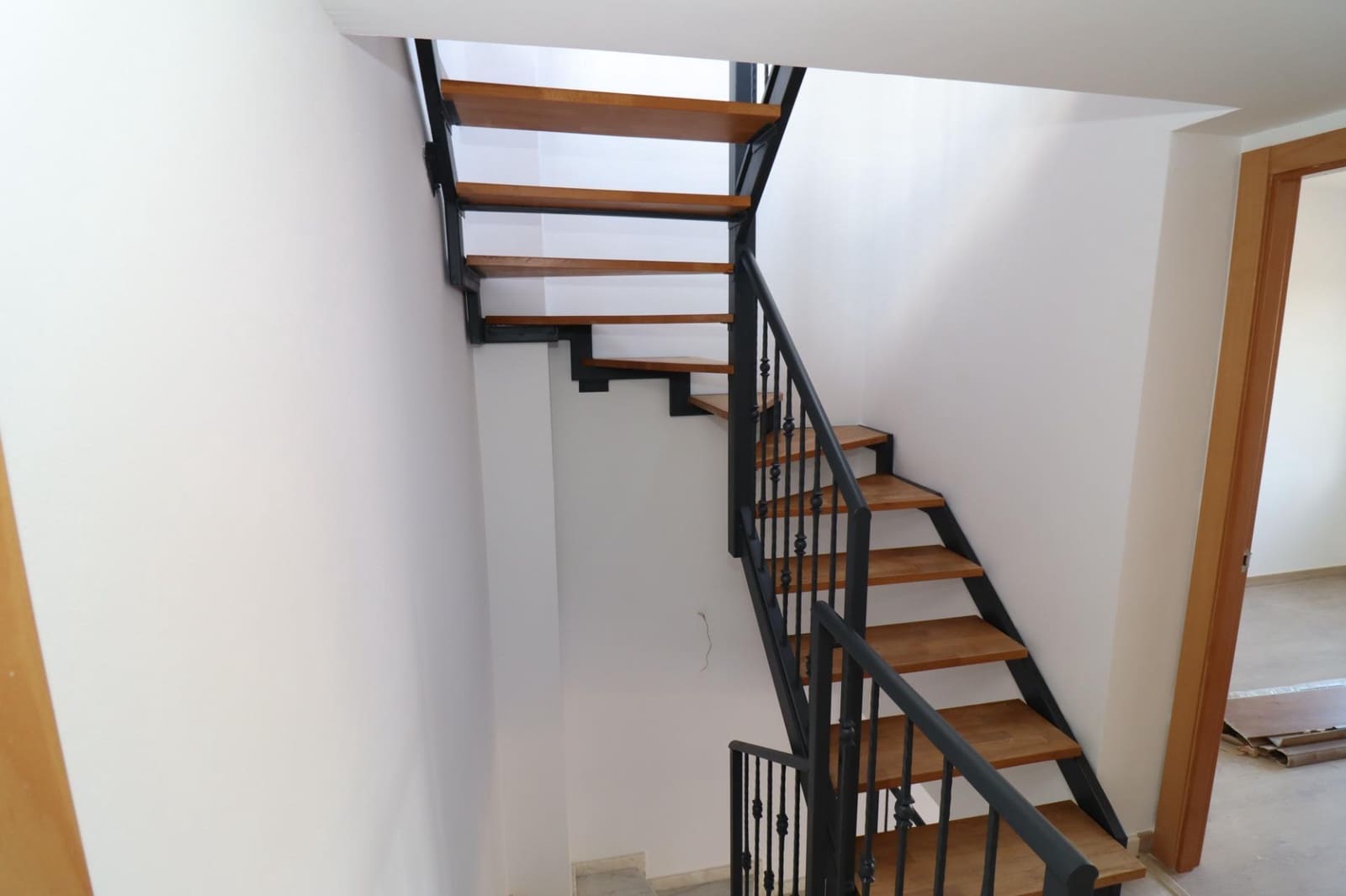 3 soveværelse Semi-Rækkehus til salg i Ulldecona med swimmingpool garage - € 220.000 (Ref: 8676148)