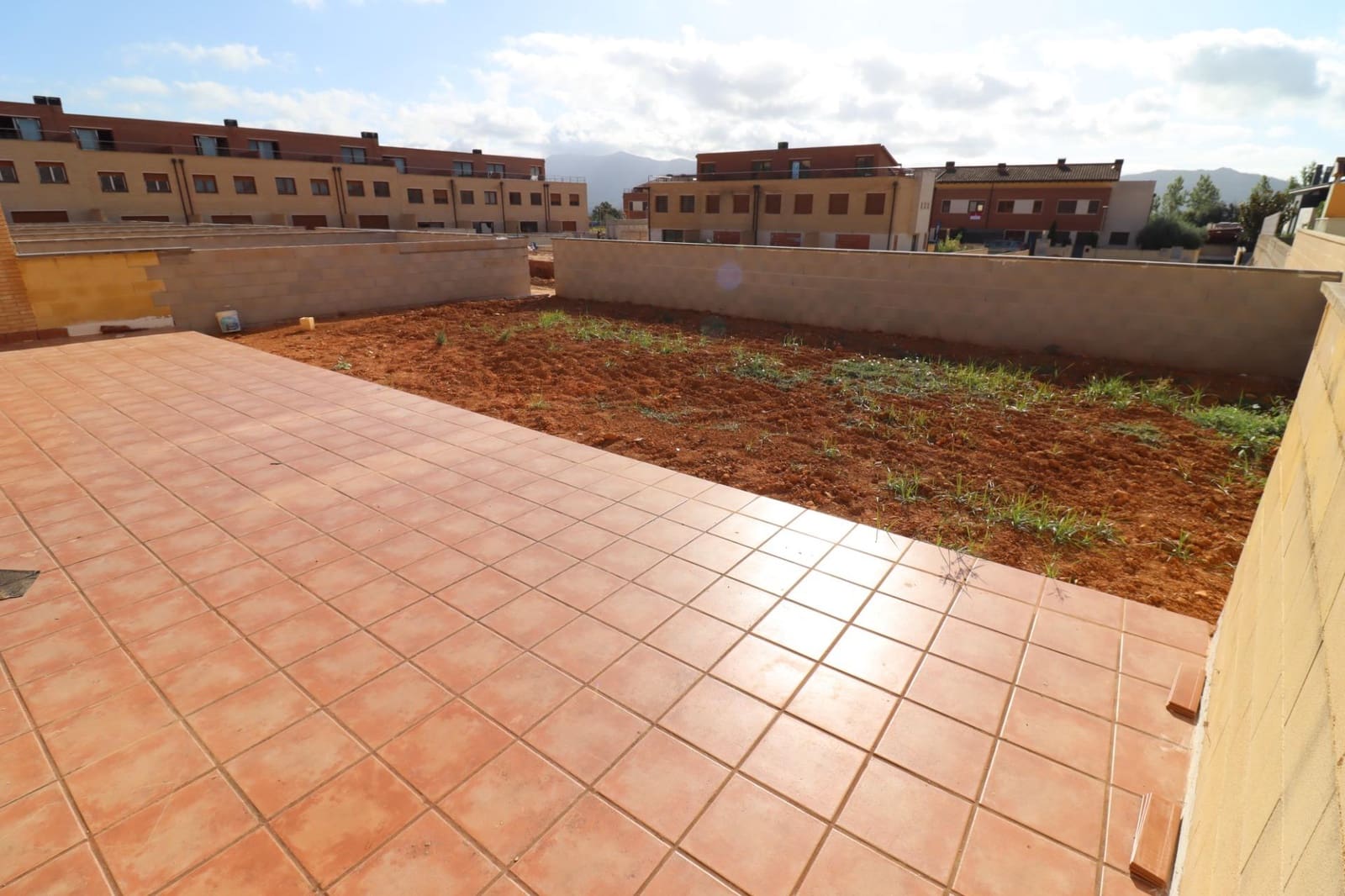 3 soveværelse Semi-Rækkehus til salg i Ulldecona med swimmingpool garage - € 220.000 (Ref: 8676148)