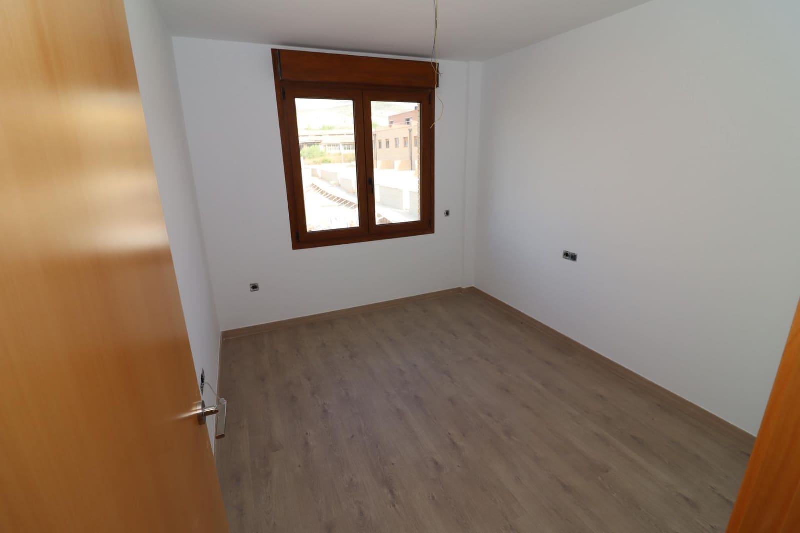 3 soveværelse Semi-Rækkehus til salg i Ulldecona med swimmingpool garage - € 220.000 (Ref: 8676148)