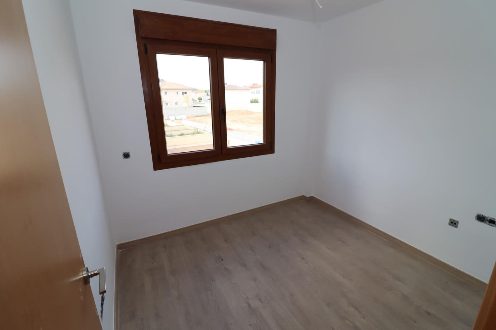 3 soveværelse Semi-Rækkehus til salg i Ulldecona med swimmingpool garage - € 220.000 (Ref: 8676148)