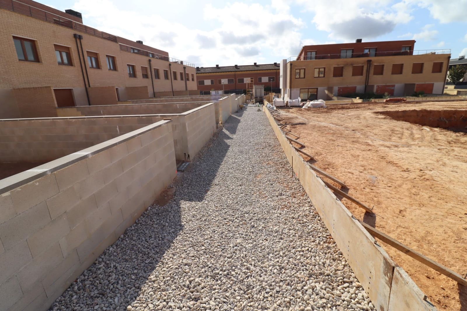 3 soveværelse Semi-Rækkehus til salg i Ulldecona med swimmingpool garage - € 220.000 (Ref: 8676148)