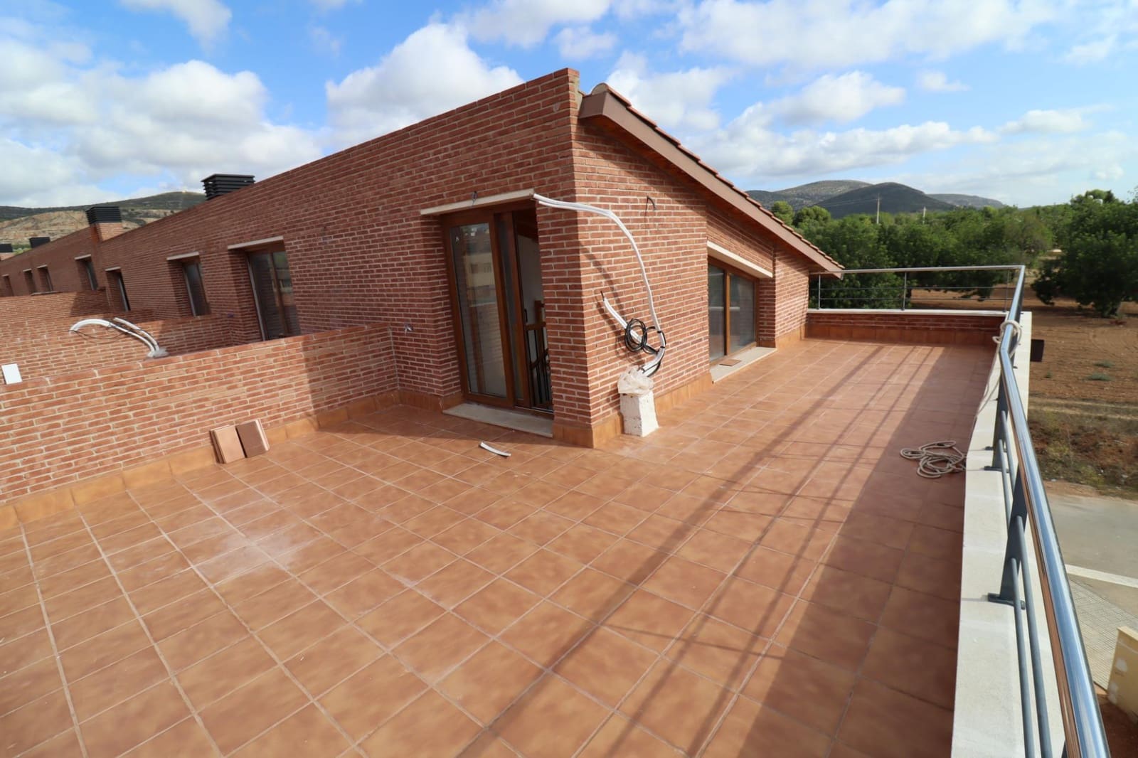 3 soveværelse Semi-Rækkehus til salg i Ulldecona med swimmingpool garage - € 220.000 (Ref: 8676148)