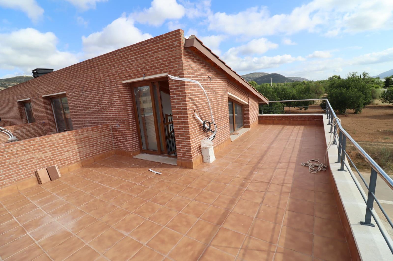 3 soveværelse Semi-Rækkehus til salg i Ulldecona med swimmingpool garage - € 220.000 (Ref: 8676148)