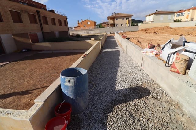 3 soverom Kjedet enebolig til salgs i Ulldecona med svømmebasseng garasje - € 220 000 (Ref: 8676148)