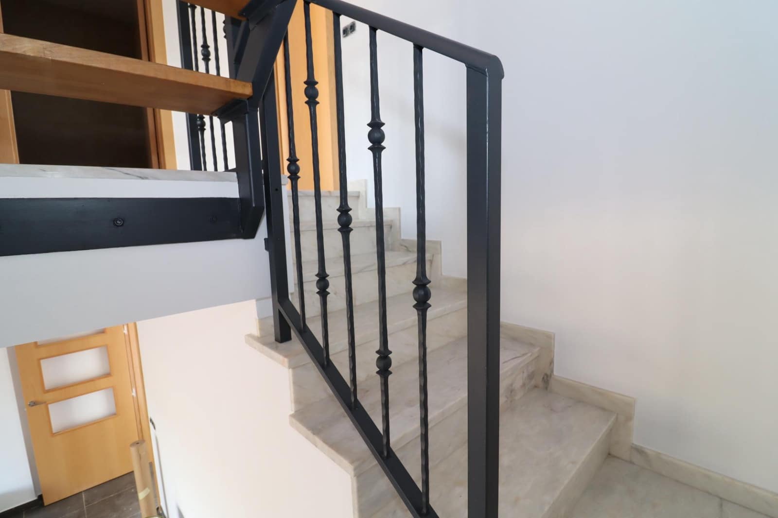 3 soverom Kjedet enebolig til salgs i Ulldecona med svømmebasseng garasje - € 220 000 (Ref: 8676148)