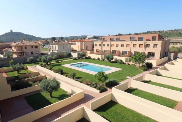 3 slaapkamer Halfvrijstaande villa te koop in Ulldecona met zwembad garage - € 220.000 (Ref: 8676148)