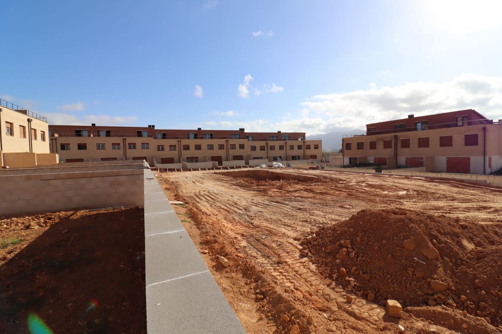 3 soverom Kjedet enebolig til salgs i Ulldecona med svømmebasseng garasje - € 220 000 (Ref: 8676148)