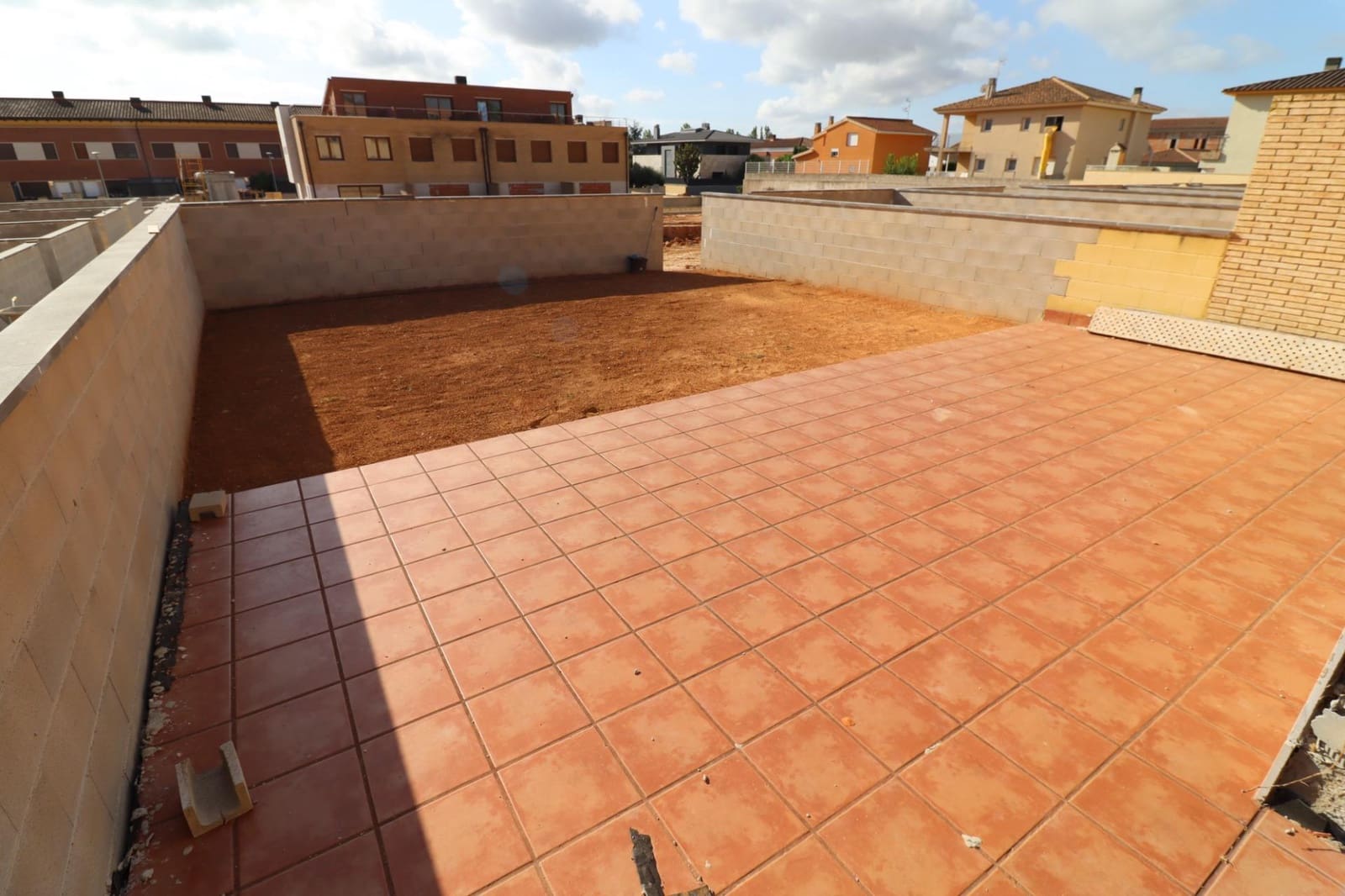 3 soverom Kjedet enebolig til salgs i Ulldecona med svømmebasseng garasje - € 220 000 (Ref: 8676148)