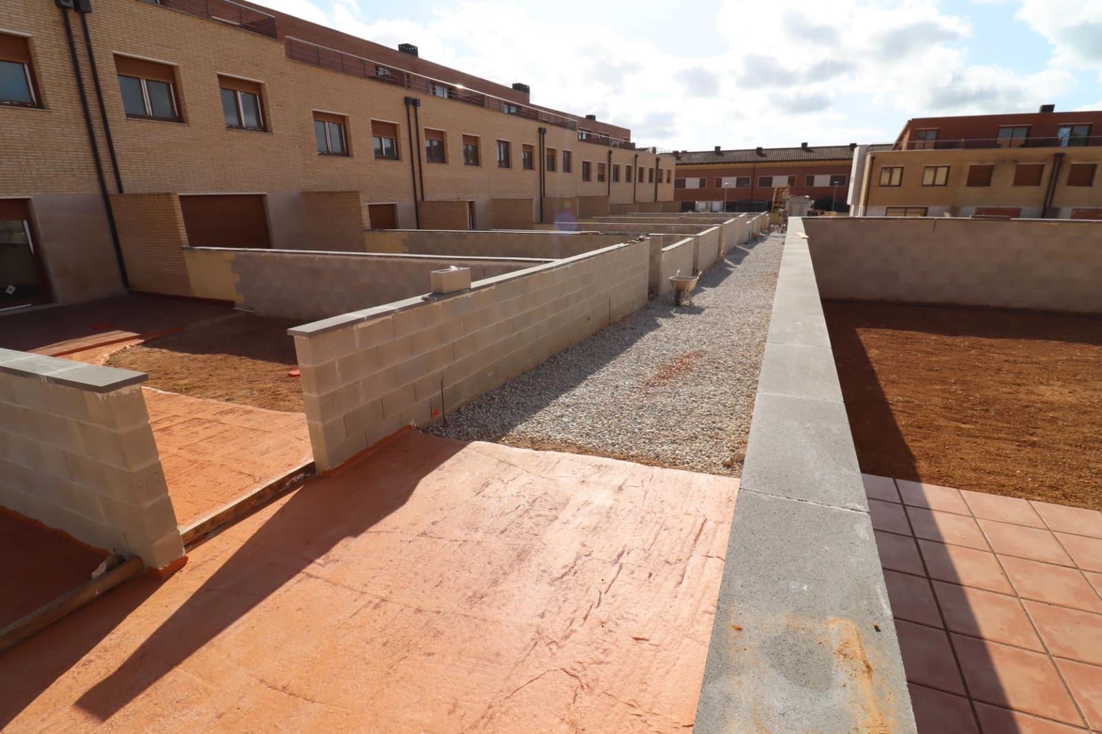 3 soverom Kjedet enebolig til salgs i Ulldecona med svømmebasseng garasje - € 220 000 (Ref: 8676148)