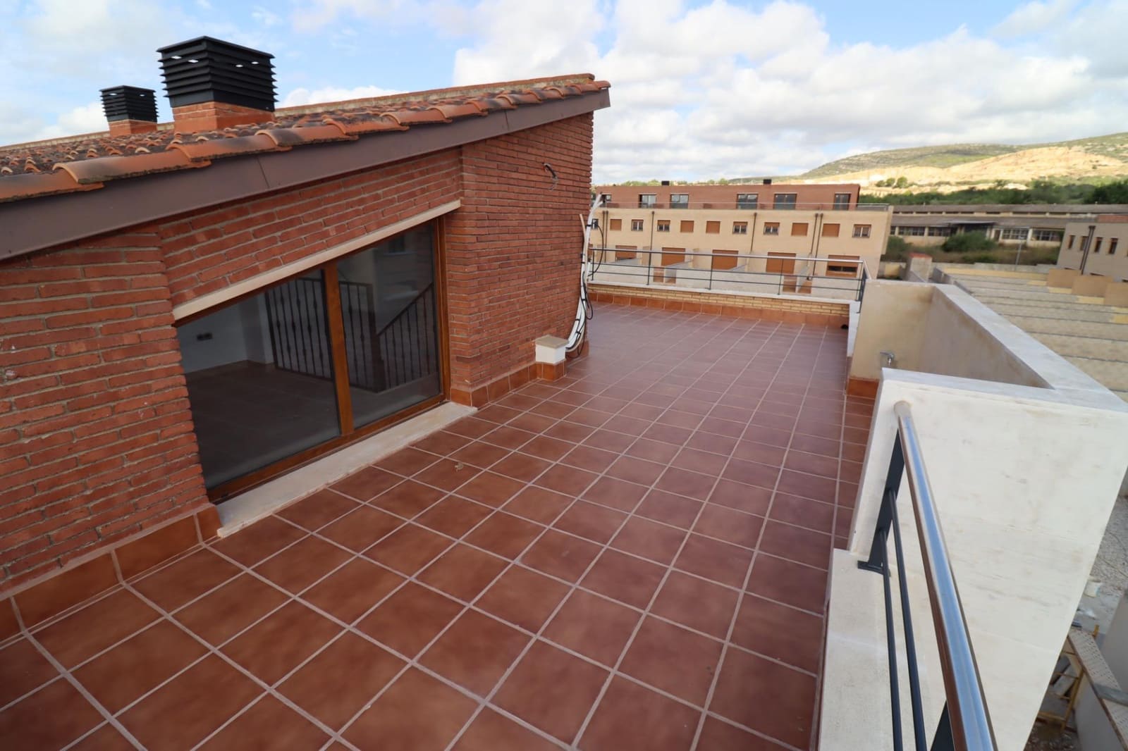 3 soverom Kjedet enebolig til salgs i Ulldecona med svømmebasseng garasje - € 220 000 (Ref: 8676148)