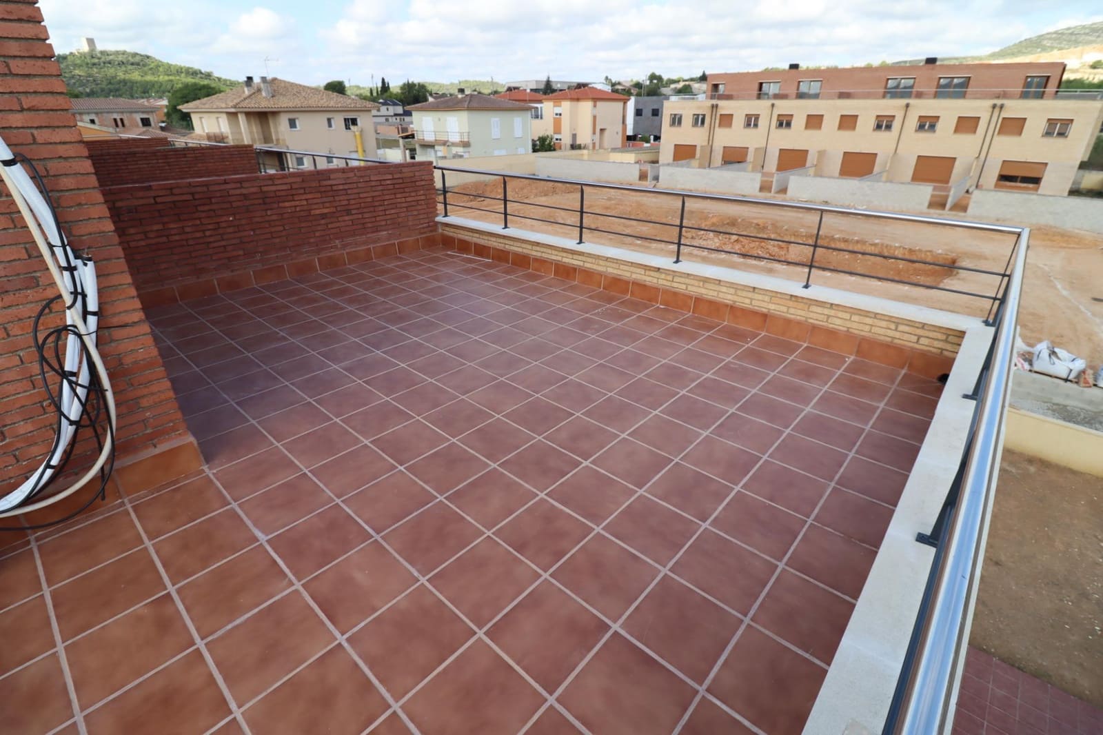 3 soverom Kjedet enebolig til salgs i Ulldecona med svømmebasseng garasje - € 220 000 (Ref: 8676148)