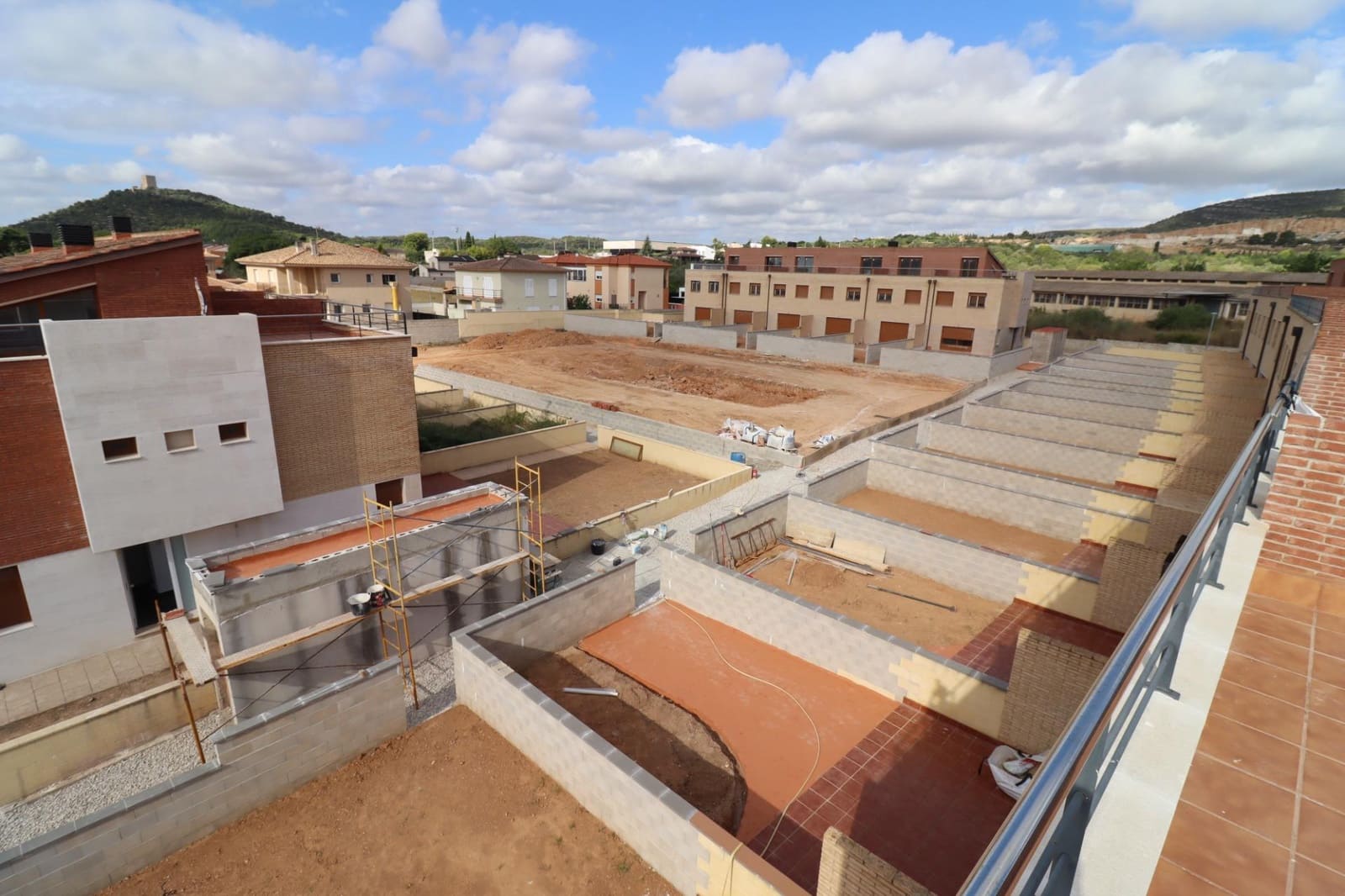 3 soverom Kjedet enebolig til salgs i Ulldecona med svømmebasseng garasje - € 220 000 (Ref: 8676148)