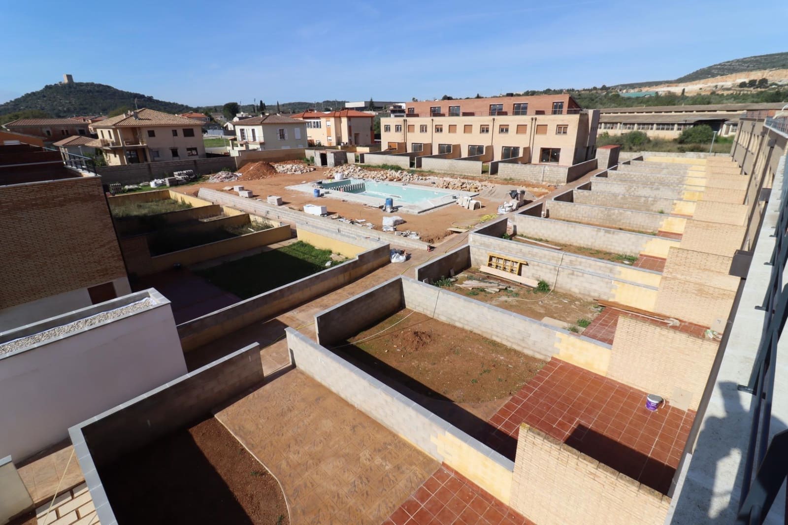 3 soverom Kjedet enebolig til salgs i Ulldecona med svømmebasseng garasje - € 220 000 (Ref: 8676148)