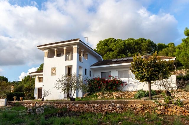 6 bedroom Finca/Country House for sale in Alcanar - € 785,000 (Ref: 8836602)