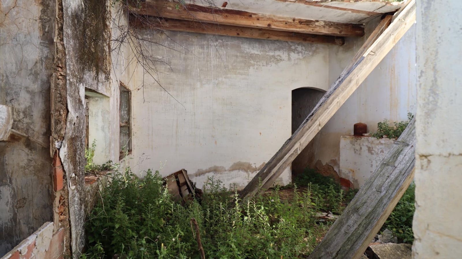 Grunde uden byggetilladelser til salg i Alcanar - € 75.000 (Ref: 9001625)