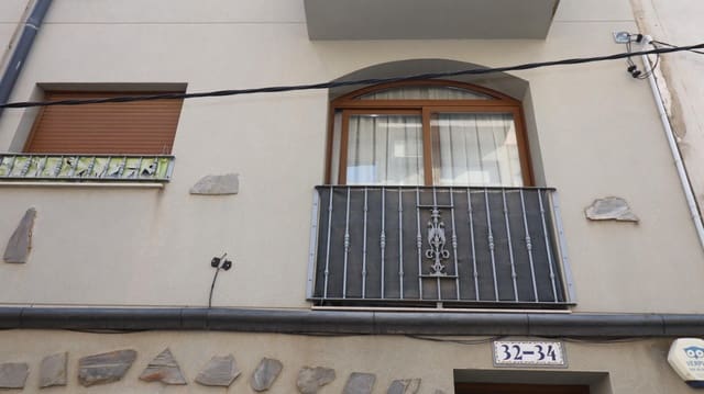 3 chambre Maison de Ville à vendre à Ulldecona avec piscine garage - 199 900 € (Ref: 9039998)