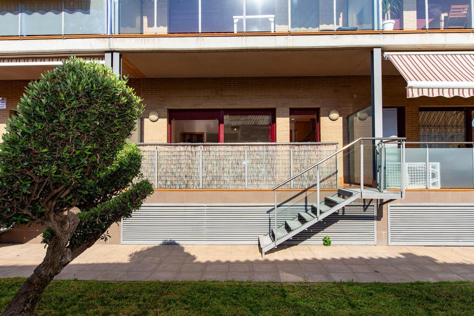 2 soveværelse Lejlighed til salg i Sant Carles de la Rapita med swimmingpool - € 183.750 (Ref: 9243408)