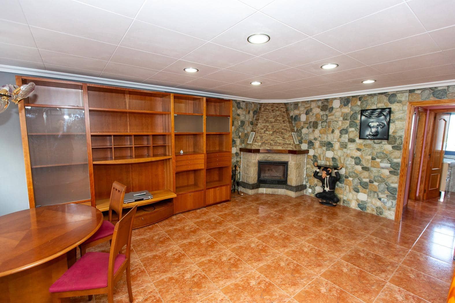 3 bedroom Townhouse for sale in Alcanar with garage - € 233,300 (Ref: 9312870)