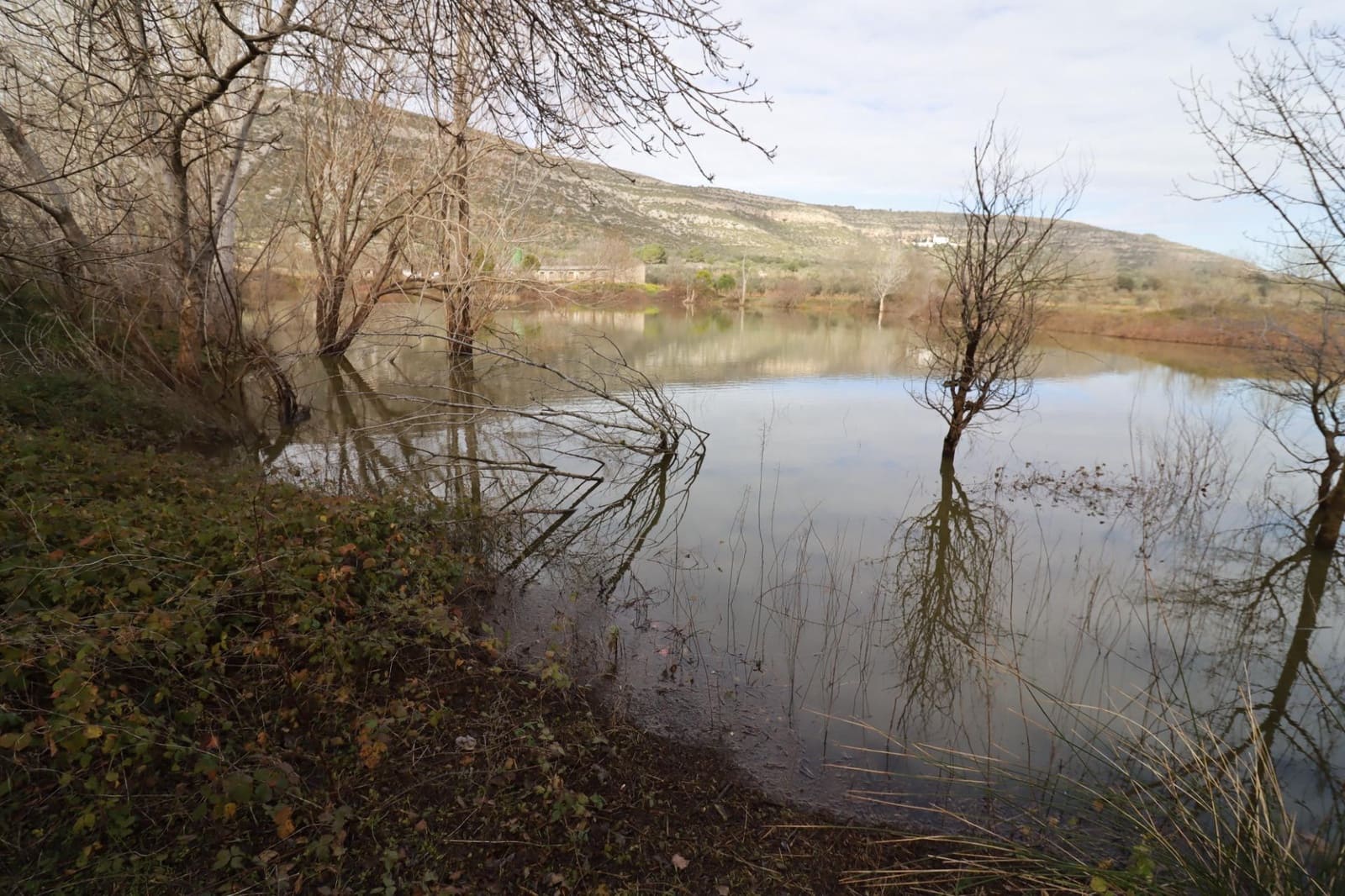 3 slaapkamer Finca/Landhuis te koop in Ulldecona met zwembad - € 128.000 (Ref: 9586494)