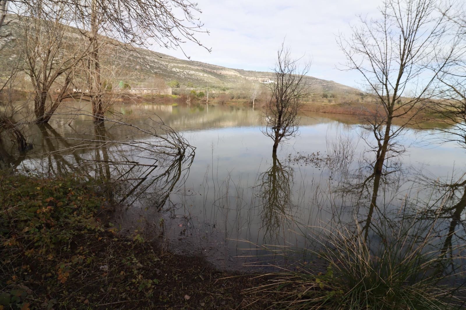 3 slaapkamer Finca/Landhuis te koop in Ulldecona met zwembad - € 128.000 (Ref: 9586494)