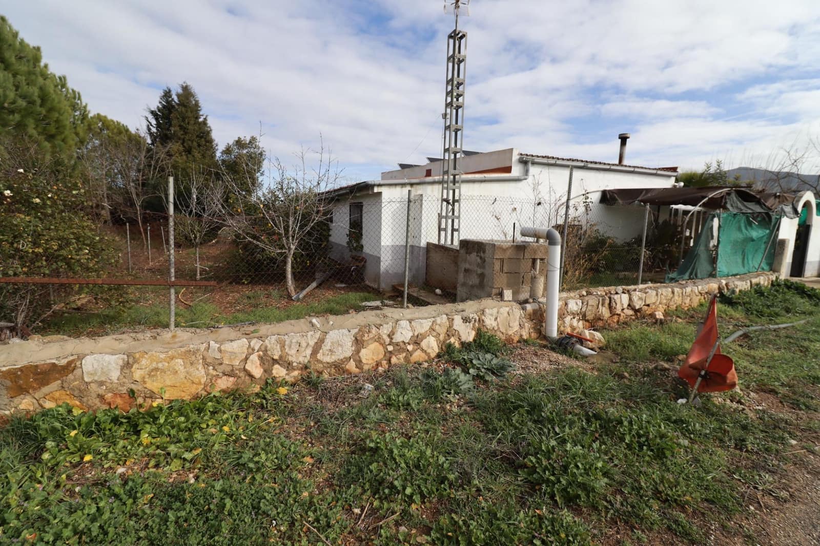 3 slaapkamer Finca/Landhuis te koop in Ulldecona met zwembad - € 128.000 (Ref: 9586494)