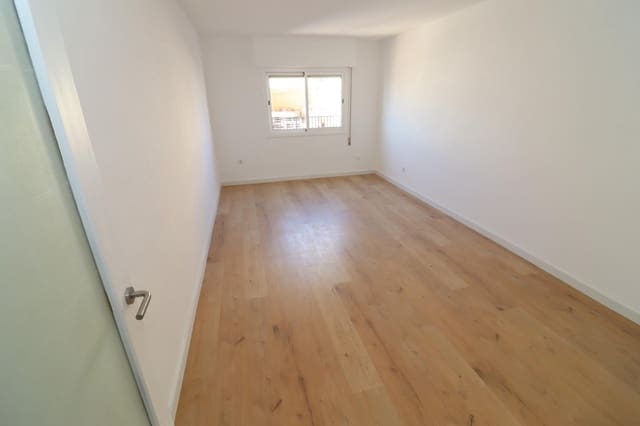 3 bedroom Flat for sale in Alcanar - € 106,000 (Ref: 9719955)