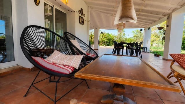 3 bedroom Finca/Country House for sale in Les Cases d'Alcanar, Alcanar with pool - € 365,000 (Ref: 9806478)