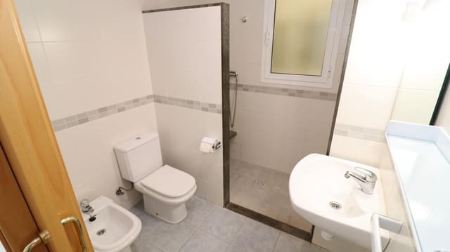 3 bedroom Apartment for sale in Alcanar - € 120,000 (Ref: 9843401)
