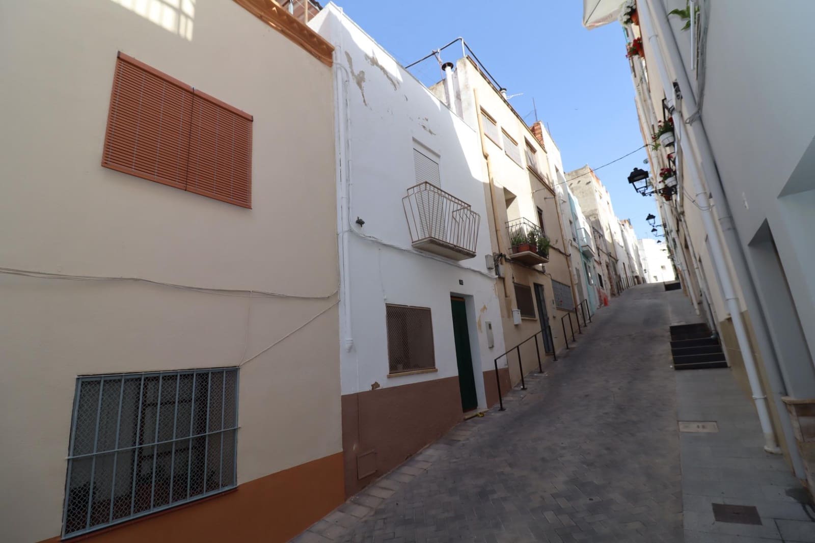 3 bedroom Townhouse for sale in Alcanar - € 65,000 (Ref: 9927408)