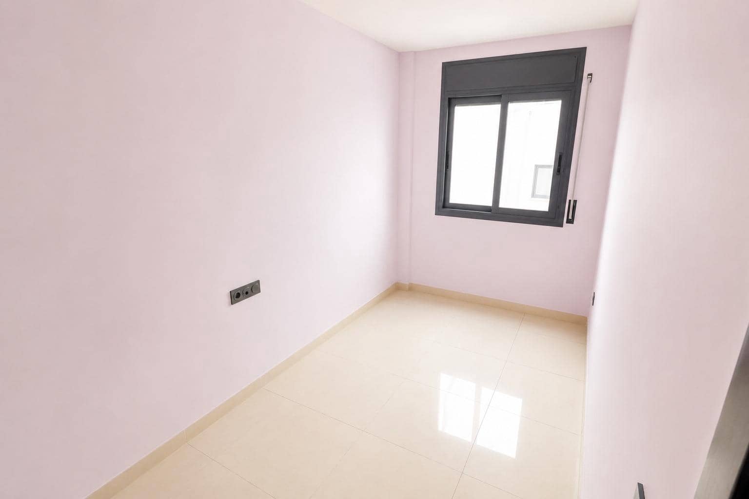 2 bedroom Flat for sale in Sant Carles de la Rapita - € 116,000 (Ref: 9929405)