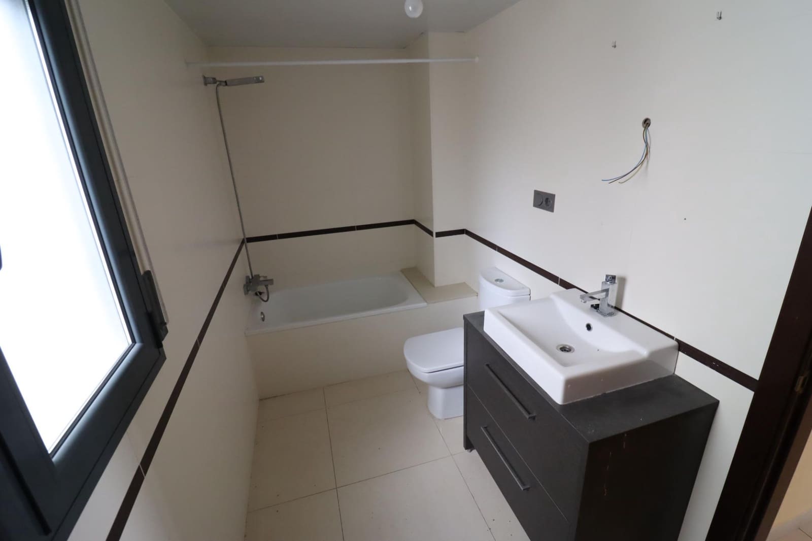2 bedroom Flat for sale in Sant Carles de la Rapita - € 116,000 (Ref: 9929405)